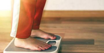 Соотношение белков, жиров и углеводов для похудения - как правильно рассчитать по формулам Сколько жиров в день чтобы похудеть